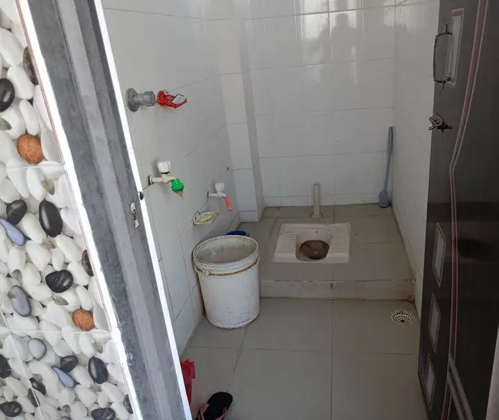 ছেলেদের মেসে সিট খালি