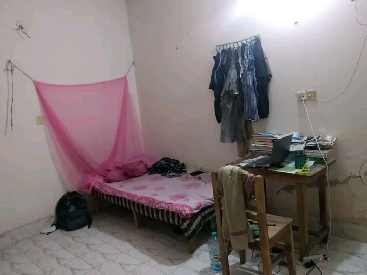 রুম ভাড়া দেওয়া হবে (ছেলেদের জন্য)