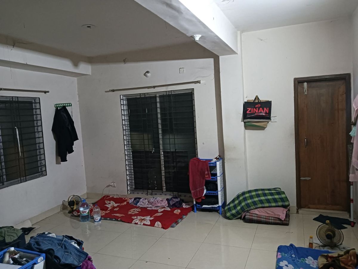 ব্যাচেলরদের সিট ভাড়া হবে