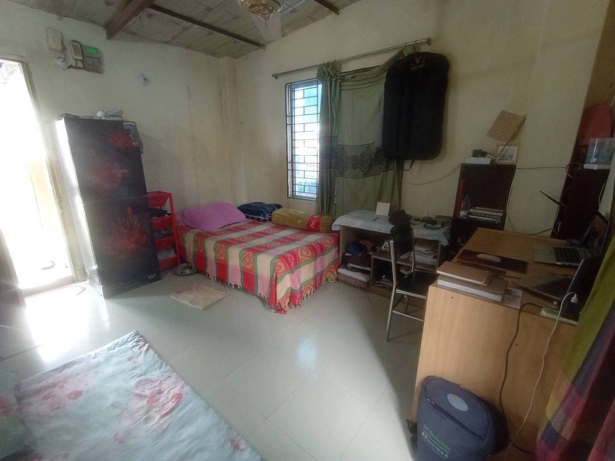 চিলেকোঠা বাসায় রুমমেট আবশ্যক
