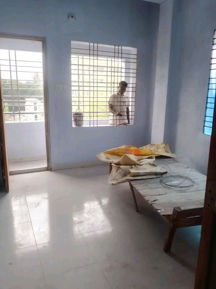 রুম ভাড়া দেওয়া হবে