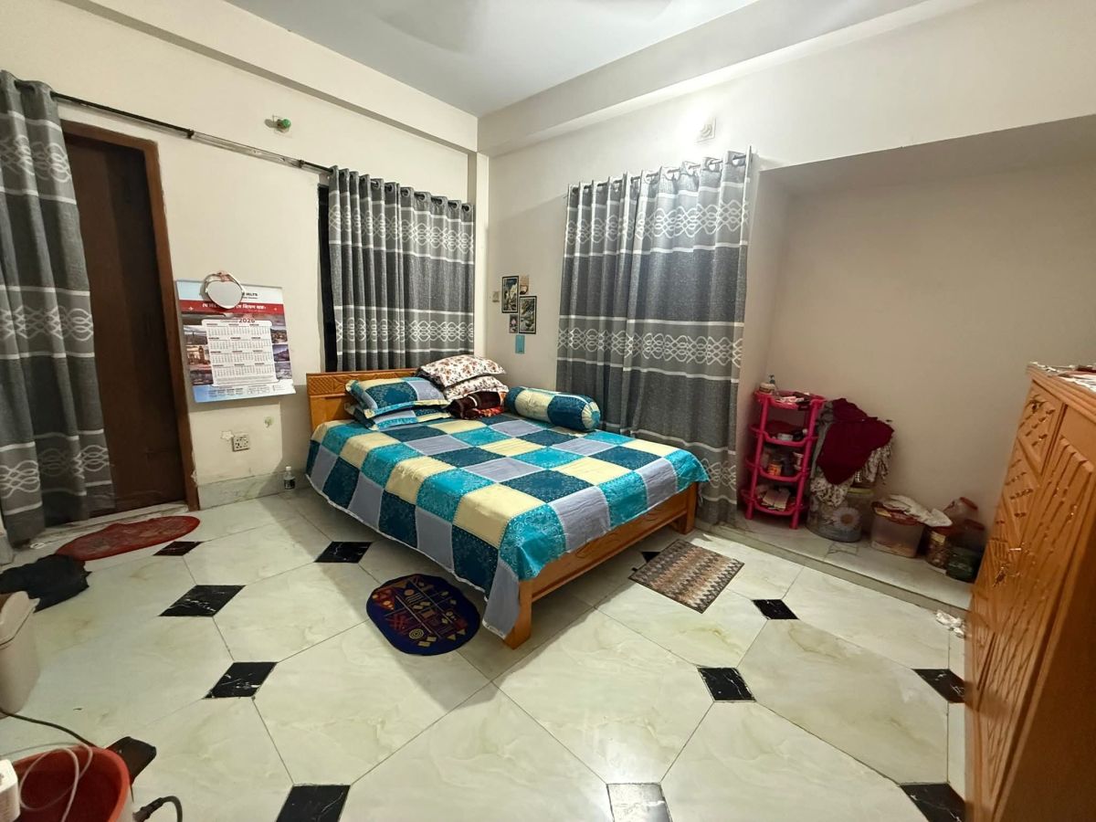 To-Let (Female Only)
