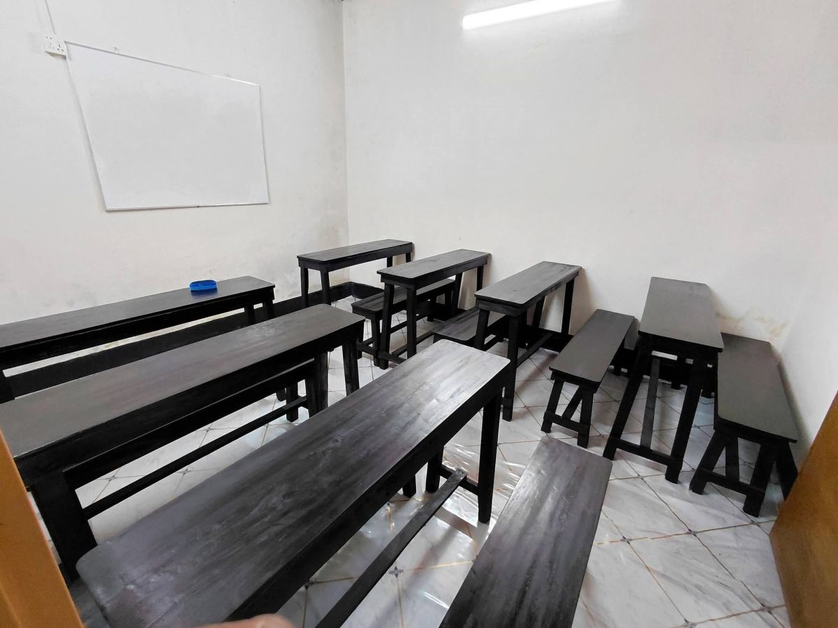 ব্যাচ পড়ানোর জন্য রুম ভাড়া দিব