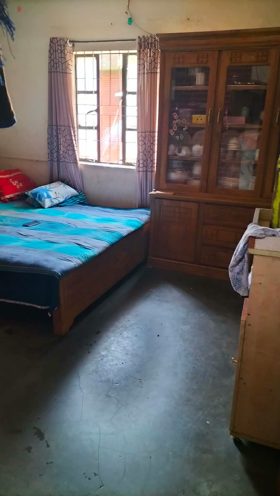 বড় এক রুম ভাড়া হবে সাবলেট