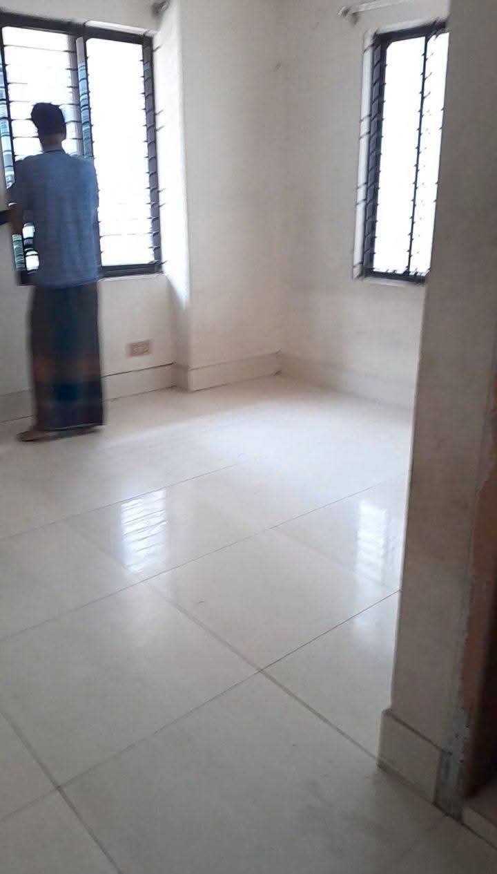রুম ভাড়া দেওয়া হবে