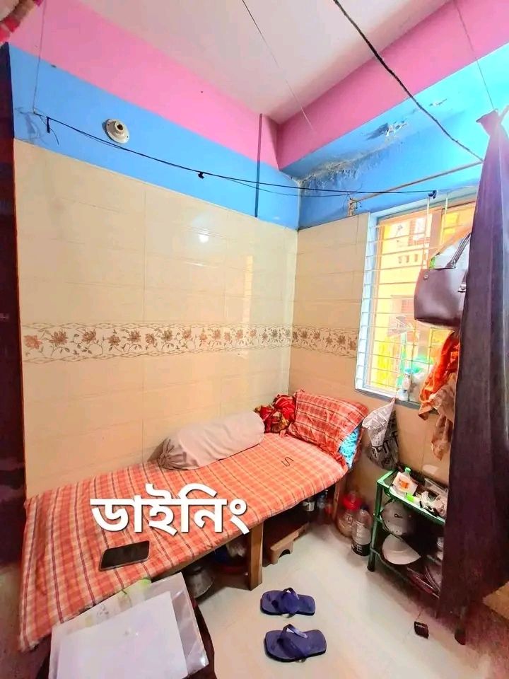 মেয়েদের মেসে সিট ভাড়া হবে