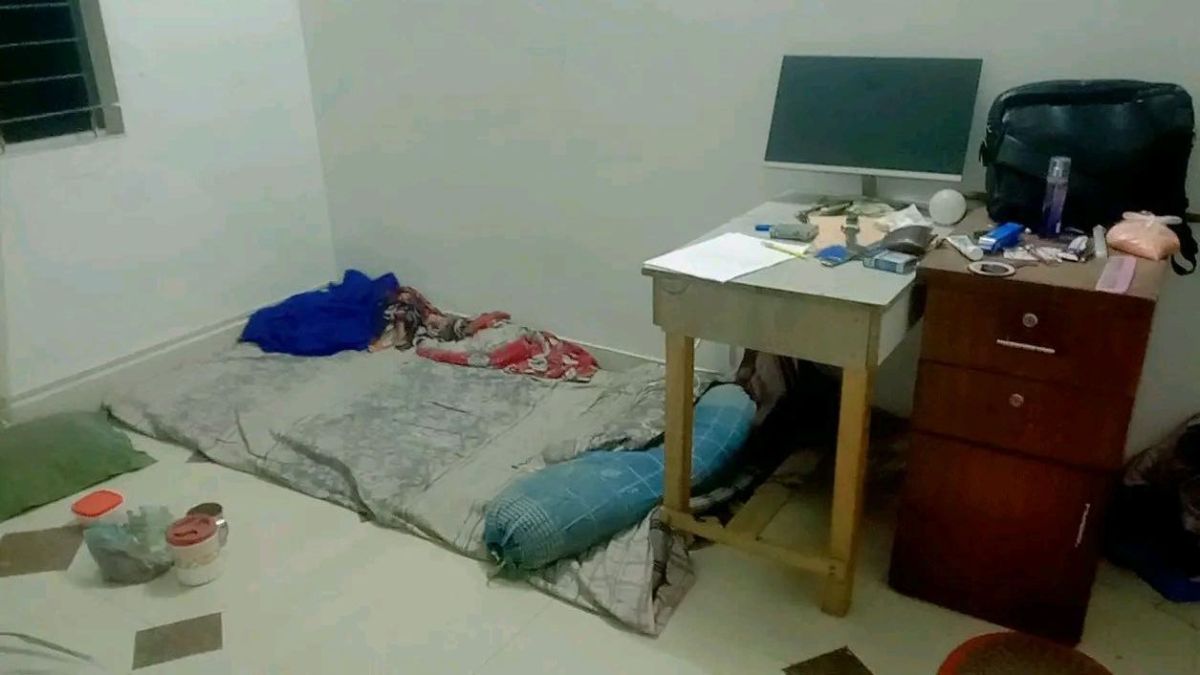 রুমমেট আবশ্যক